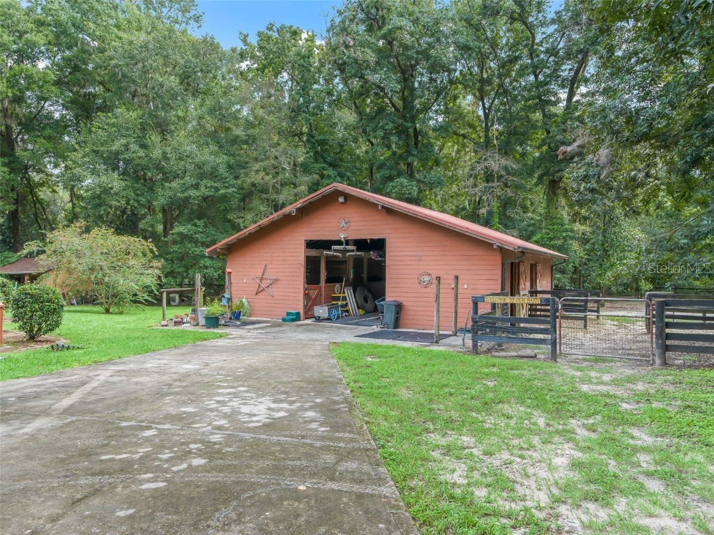 75 Lake View Drive E Ocala FL 34482 OM709517 image40