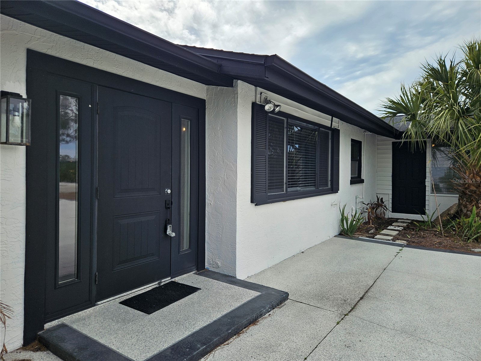 75 Virginia Court Englewood FL 34223 TB8494609 image4