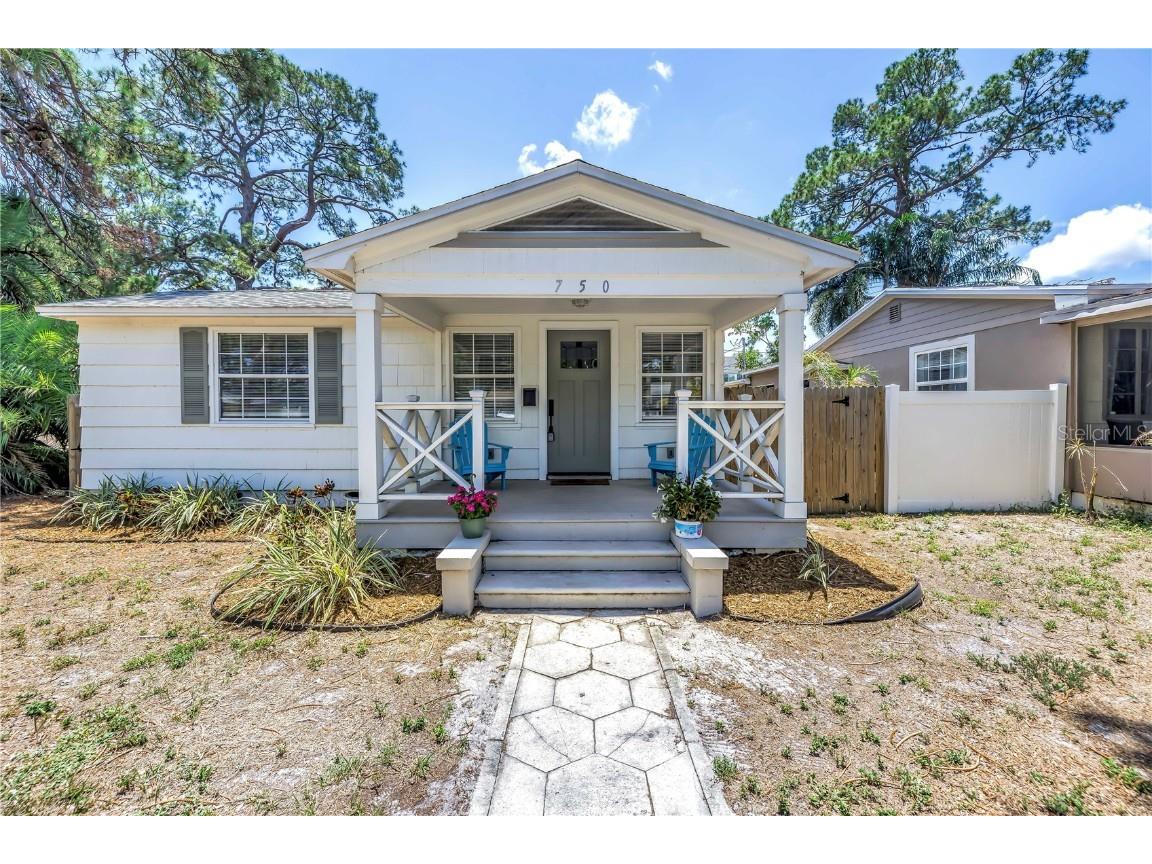 750 49th Avenue N Saint Petersburg FL 33703 TB8388596 image1