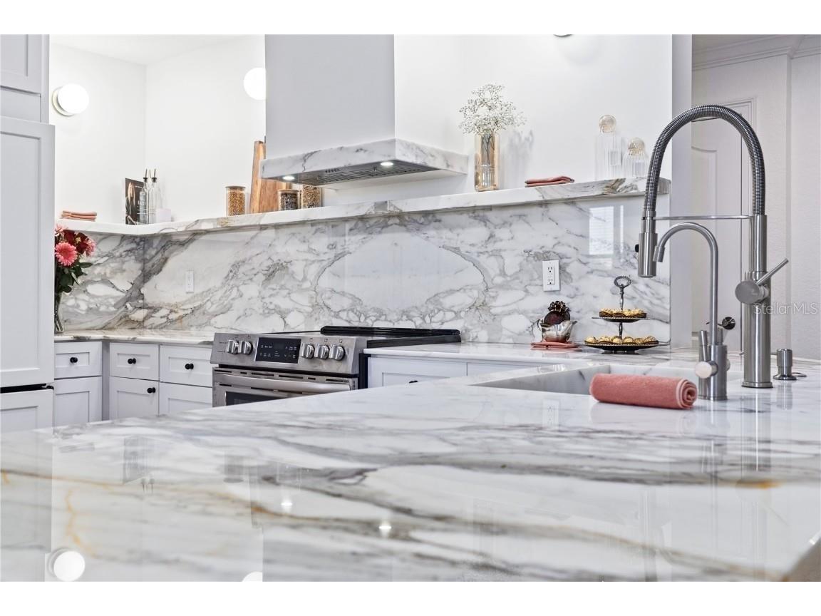 750 4th Avenue S #405D Saint Petersburg FL 33701 TB8454786 image2