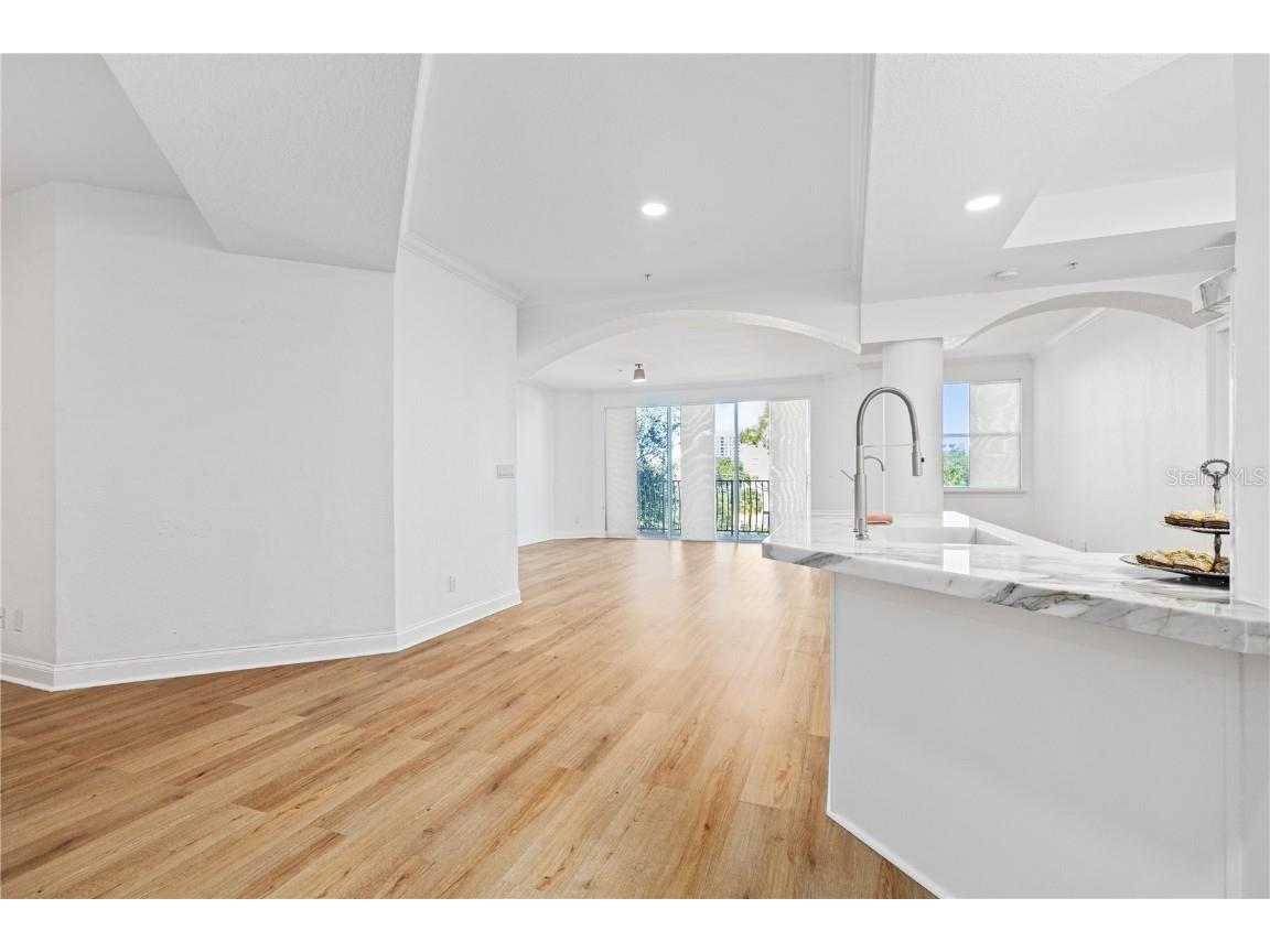 750 4th Avenue S #405D Saint Petersburg FL 33701 TB8454786 image9