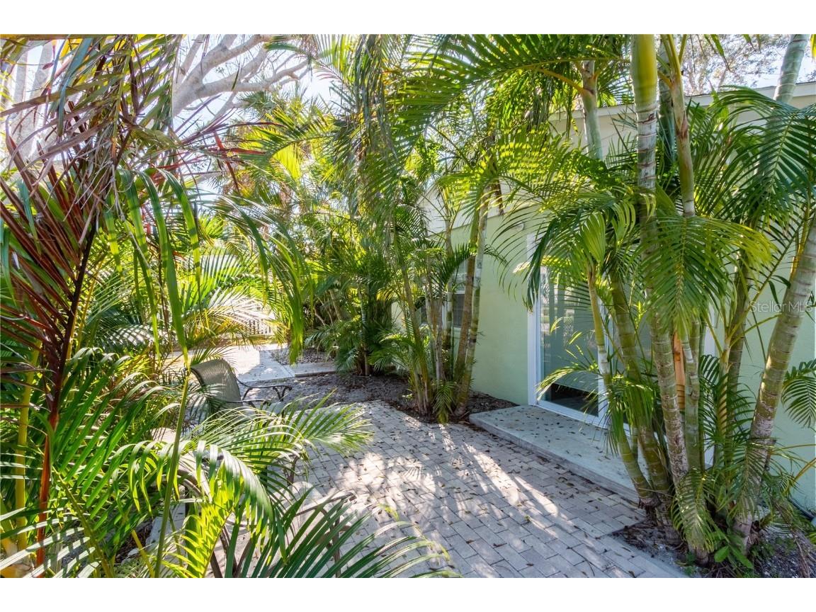 750 Bay Esplanade Clearwater Beach FL 33767 TB8405492 image4