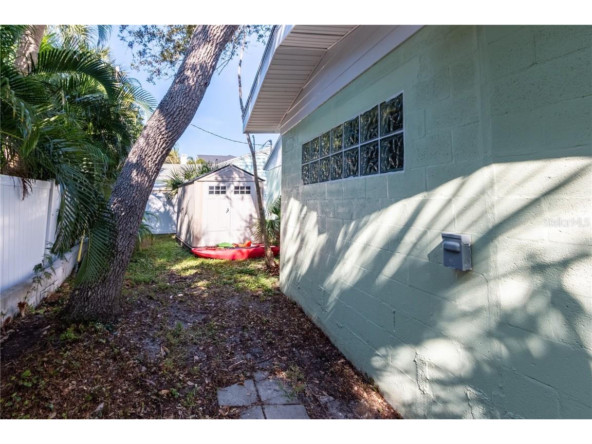 750 Bay Esplanade Clearwater Beach FL 33767 TB8405492 image6