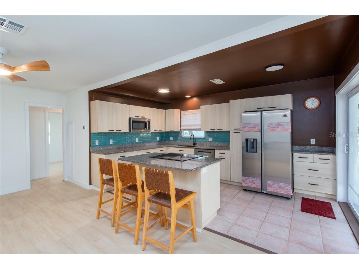 750 Bay Esplanade Clearwater Beach FL 33767 TB8405492 image7