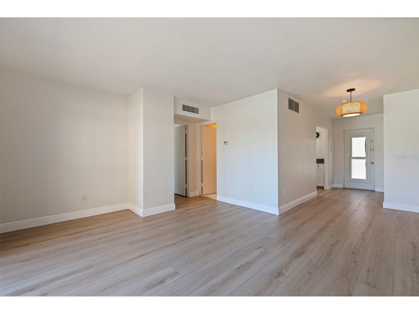 750 Burlington Avenue N #1G Saint Petersburg FL 33701 TB8461117 image13