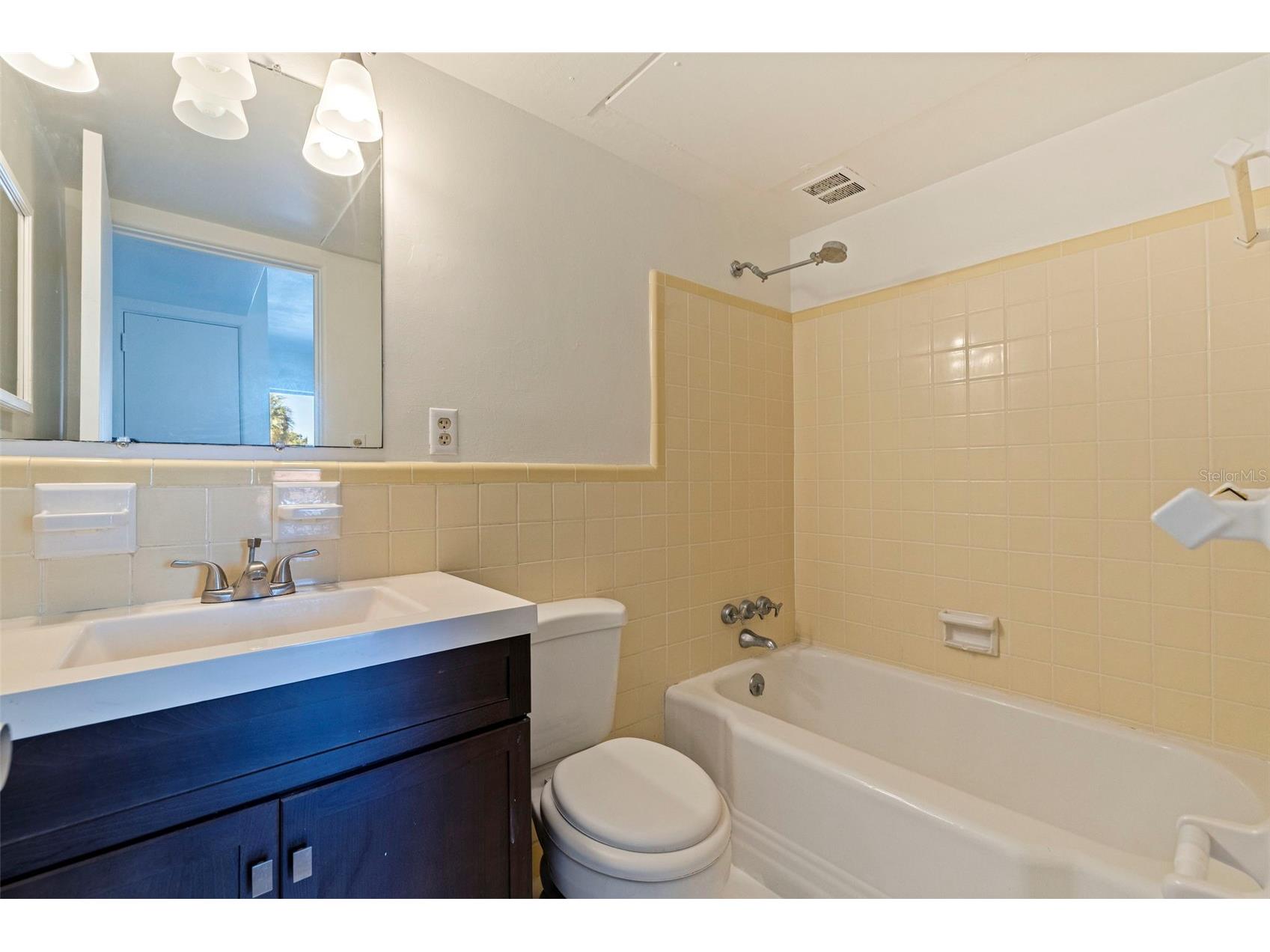 750 Burlington Avenue N #1G Saint Petersburg FL 33701 TB8461117 image17