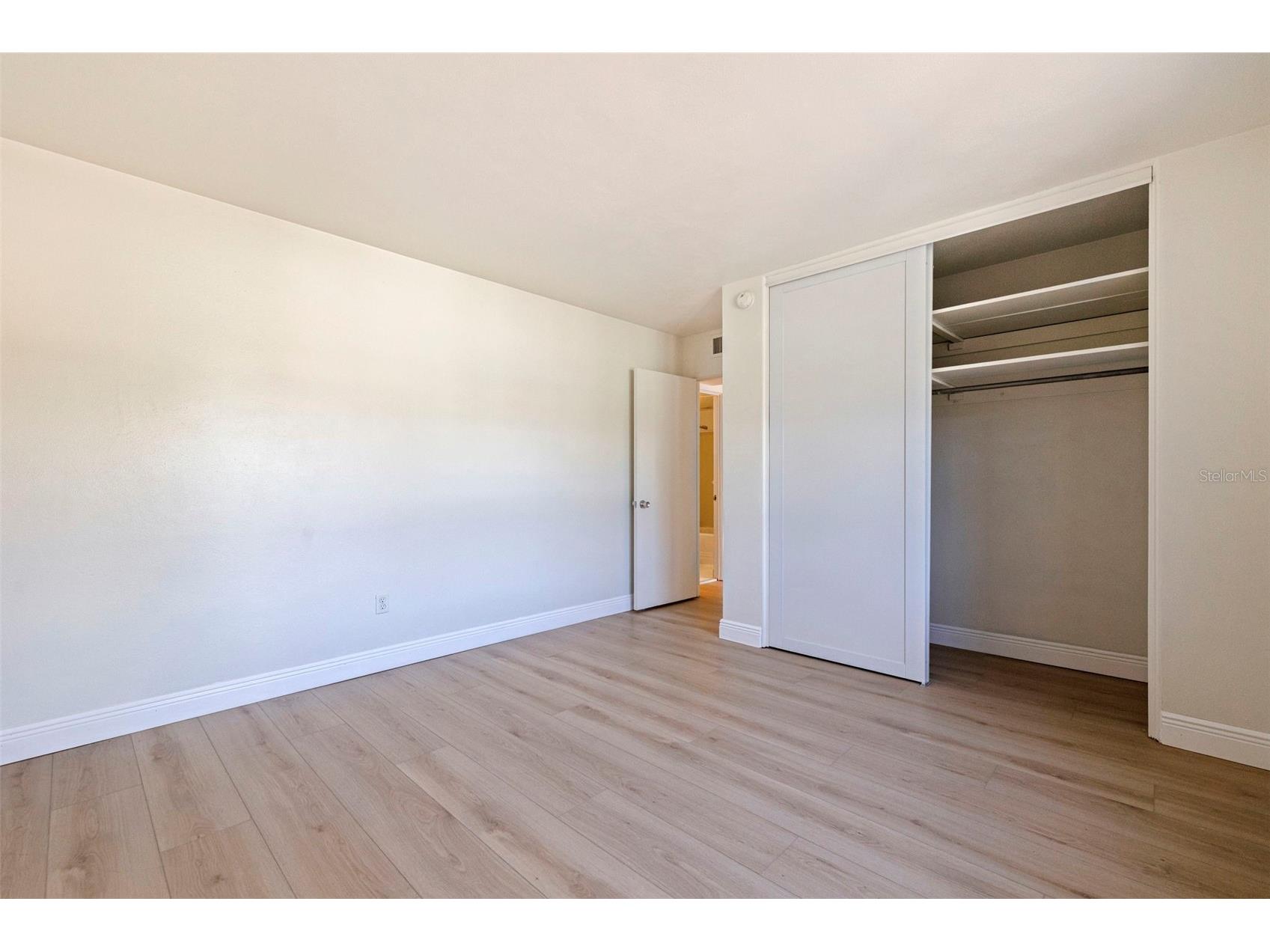 750 Burlington Avenue N #1G Saint Petersburg FL 33701 TB8461117 image20