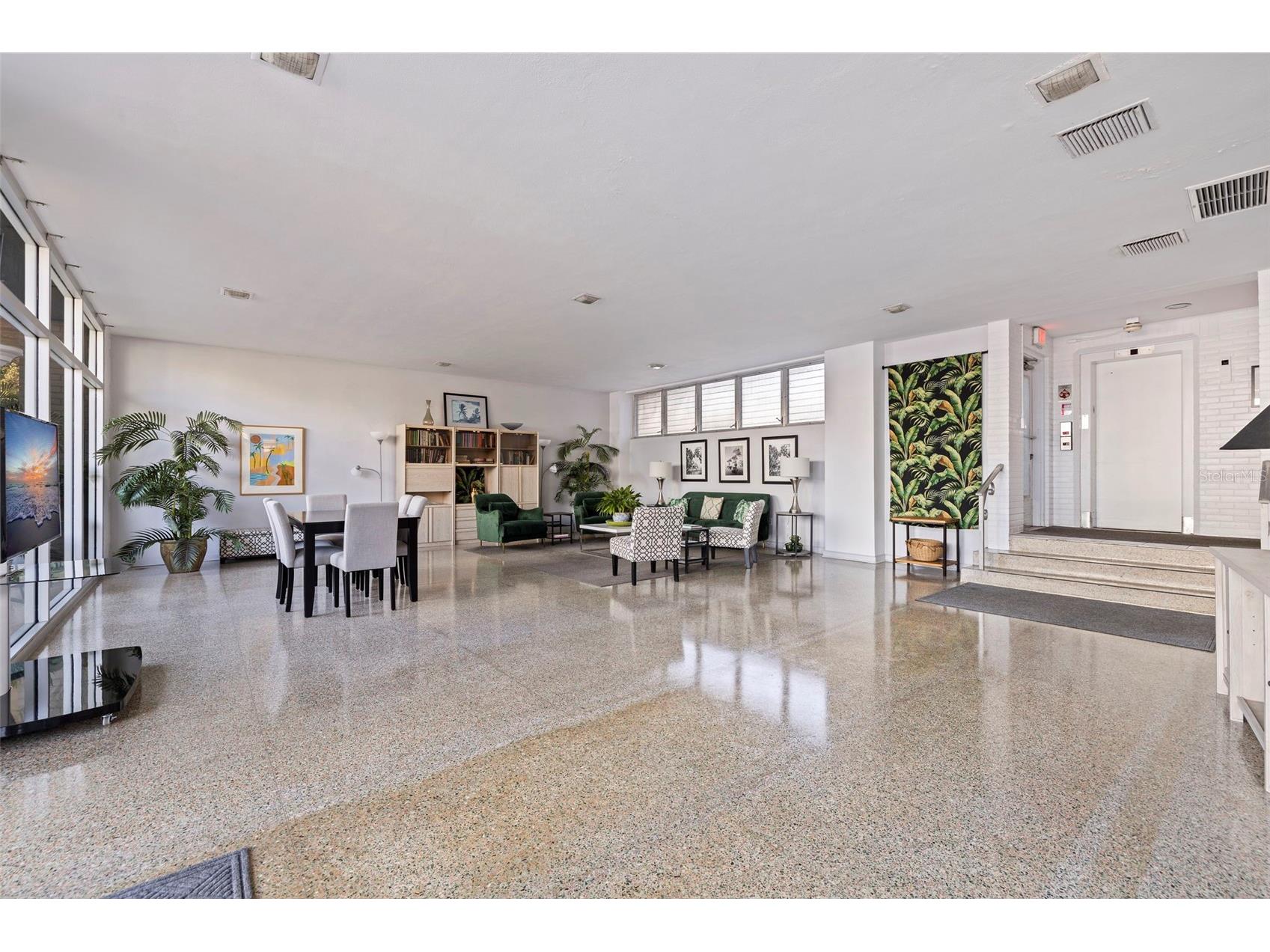 750 Burlington Avenue N #1G Saint Petersburg FL 33701 TB8461117 image31