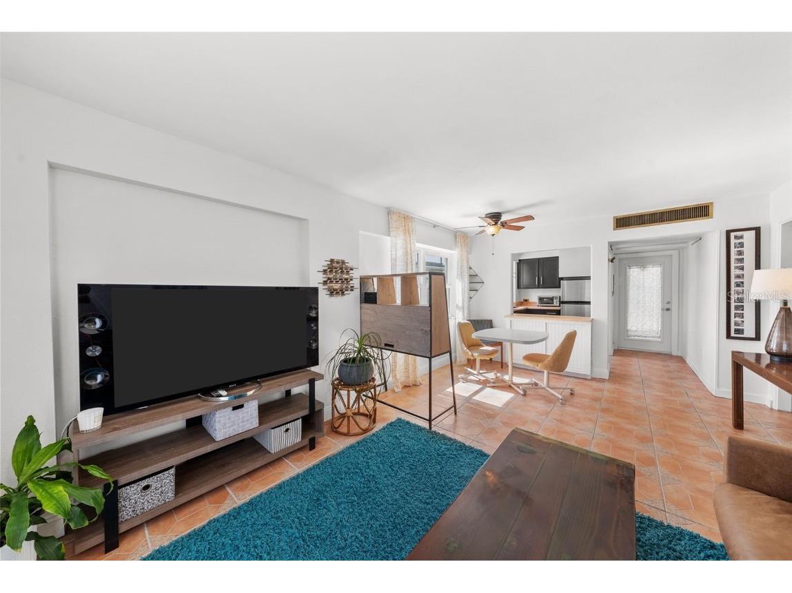 750 Burlington Avenue N #1H Saint Petersburg FL 33701 TB8440166 image10