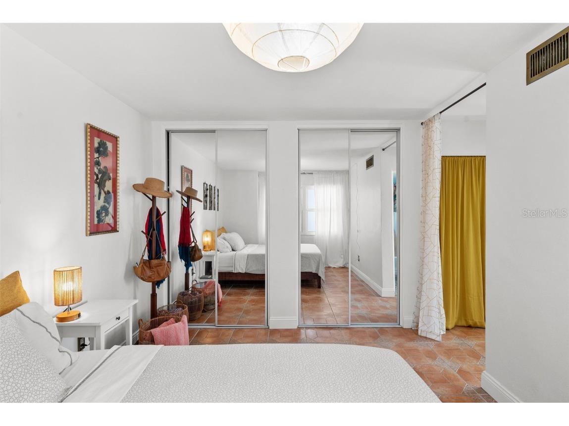 750 Burlington Avenue N #1H Saint Petersburg FL 33701 TB8440166 image18