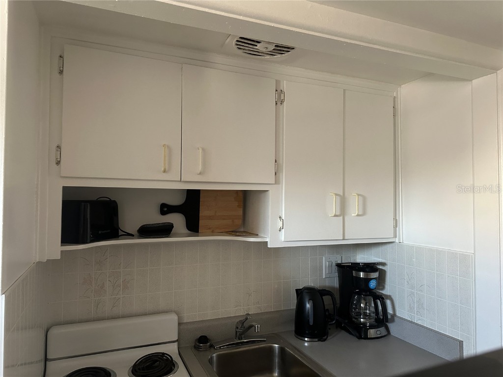 750 Burlington Avenue N #2F Saint Petersburg FL 33701 TB8449209 image15