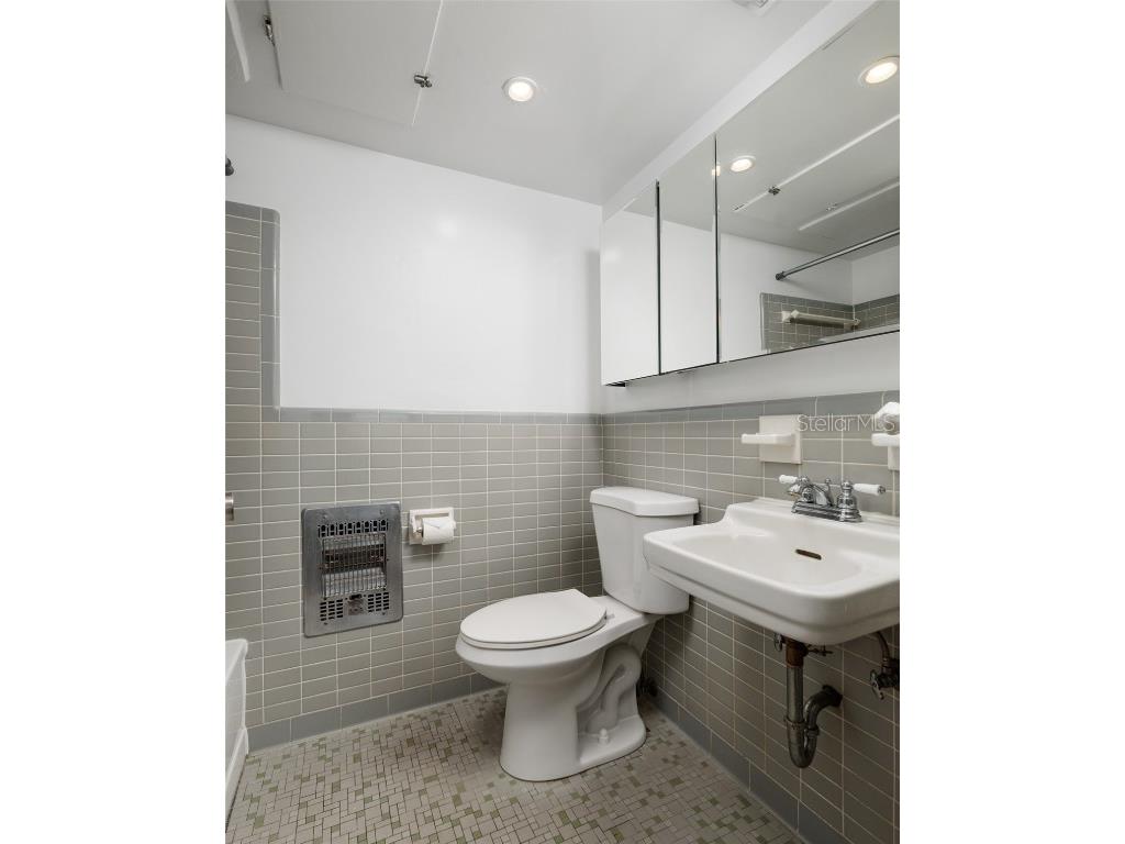 750 Burlington Avenue N #5B Saint Petersburg FL 33701 TB8445081 image22