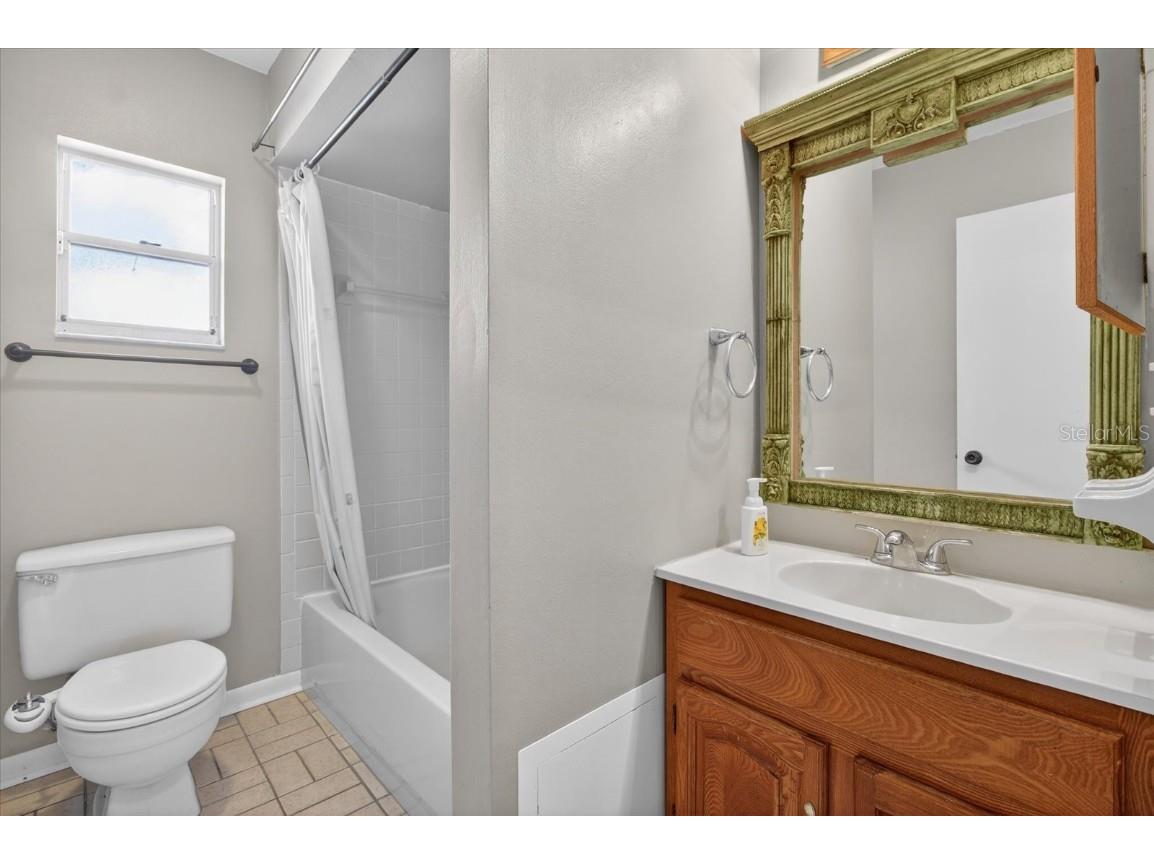 750 Caliente Drive Brandon FL 33511 A4675779 image40