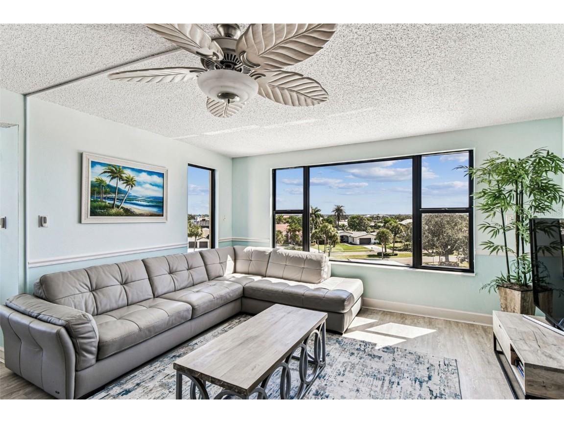 750 Island Way #401 Clearwater Beach FL 33767 - MANDALAY CHANNEL TB8432561 image10