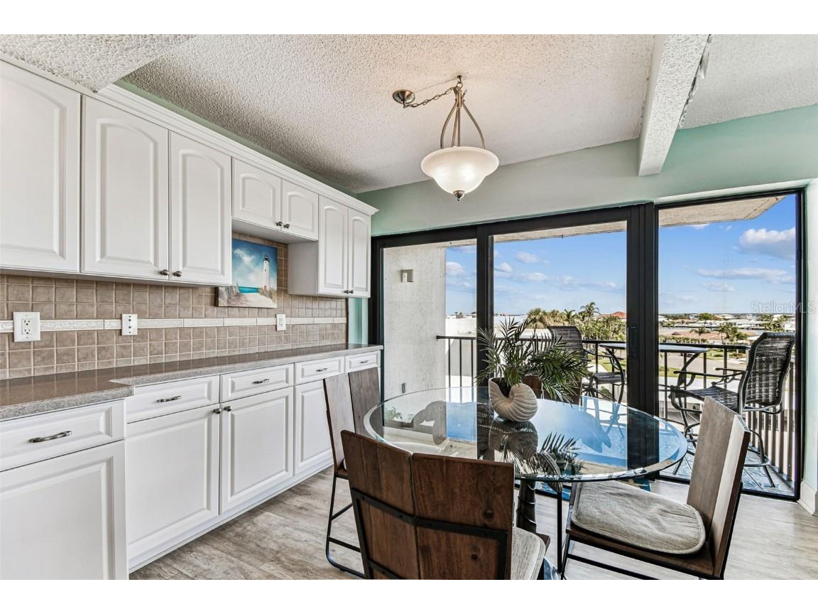 750 Island Way #401 Clearwater Beach FL 33767 - MANDALAY CHANNEL TB8432561 image14