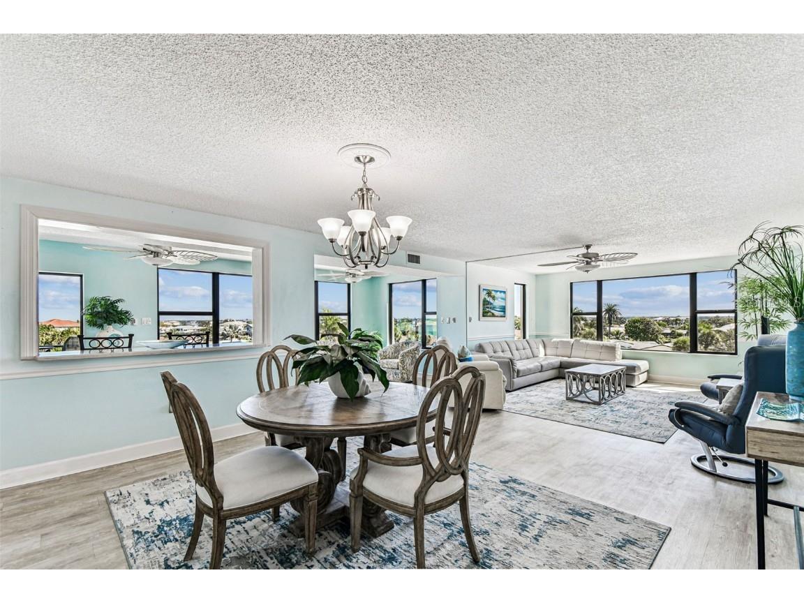 750 Island Way #401 Clearwater Beach FL 33767 - MANDALAY CHANNEL TB8432561 image5