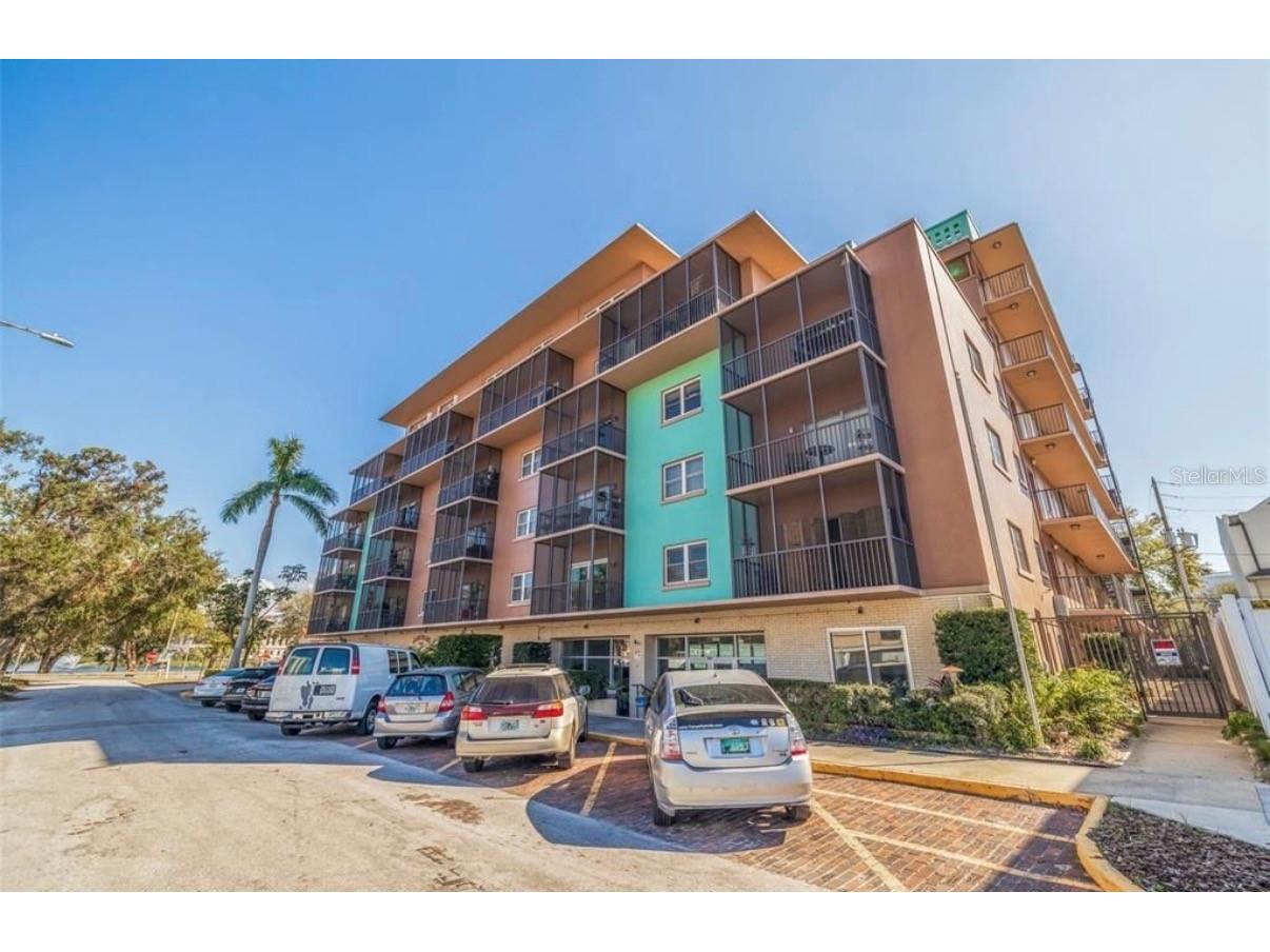 750 N Burlington Avenue N #5D Saint Petersburg FL 33701 TB8504330 image1