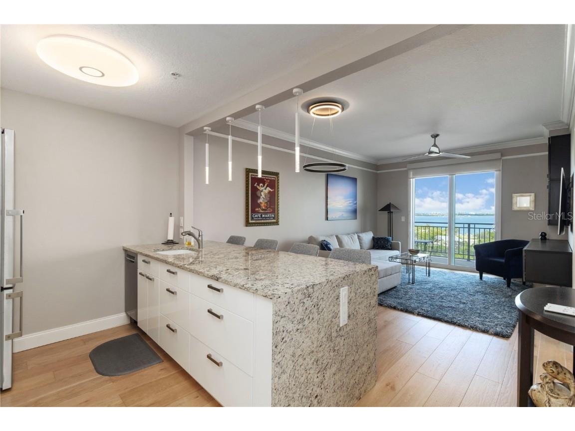 750 N Tamiami Trail #1005 Sarasota FL 34236 A4675978 image10