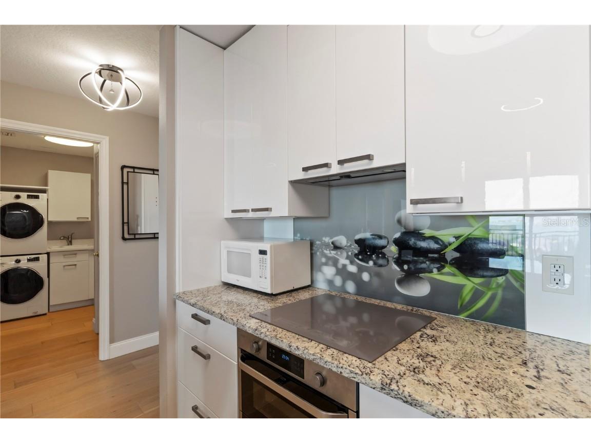 750 N Tamiami Trail #1005 Sarasota FL 34236 A4675978 image11