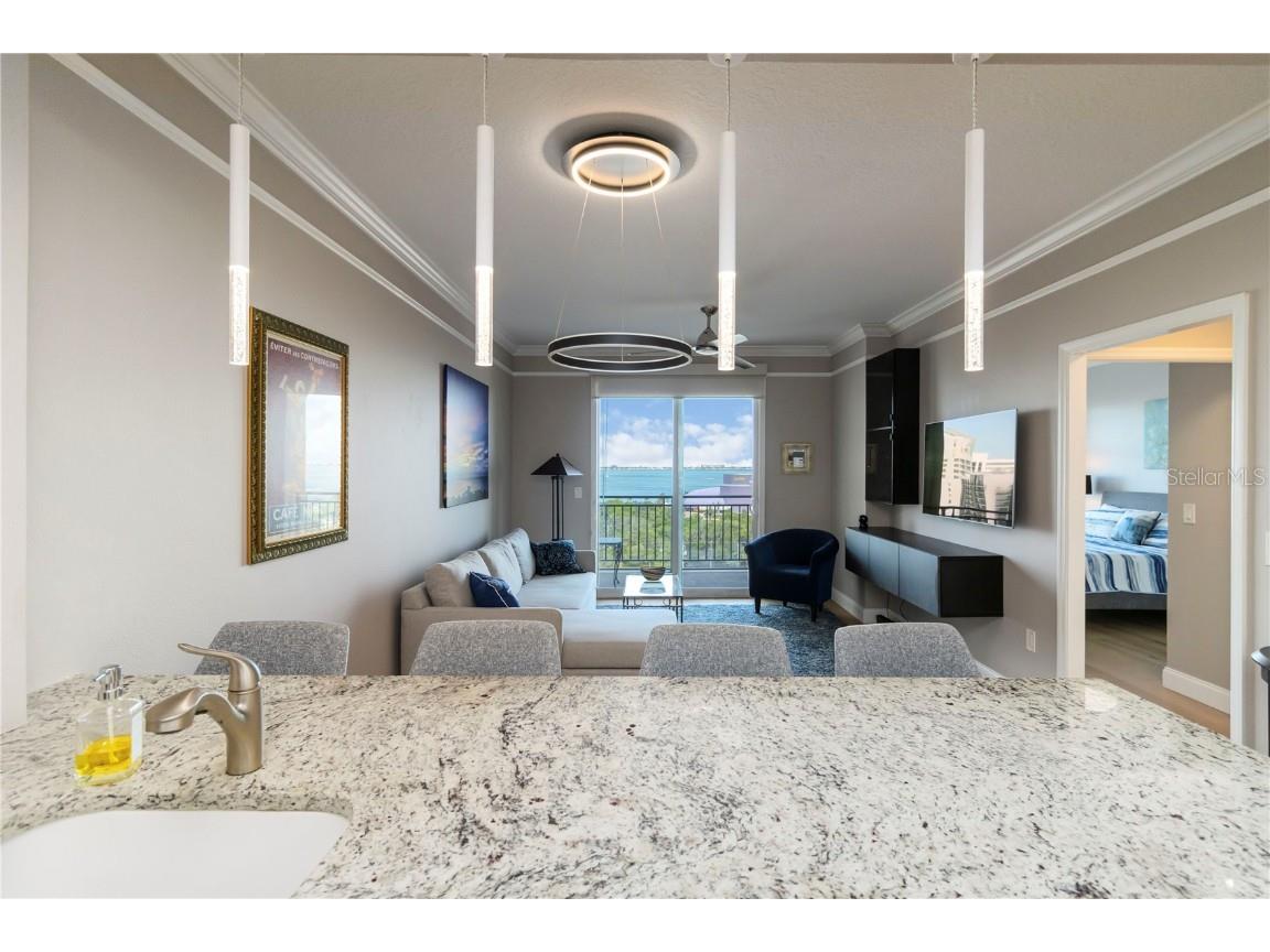 750 N Tamiami Trail #1005 Sarasota FL 34236 A4675978 image7