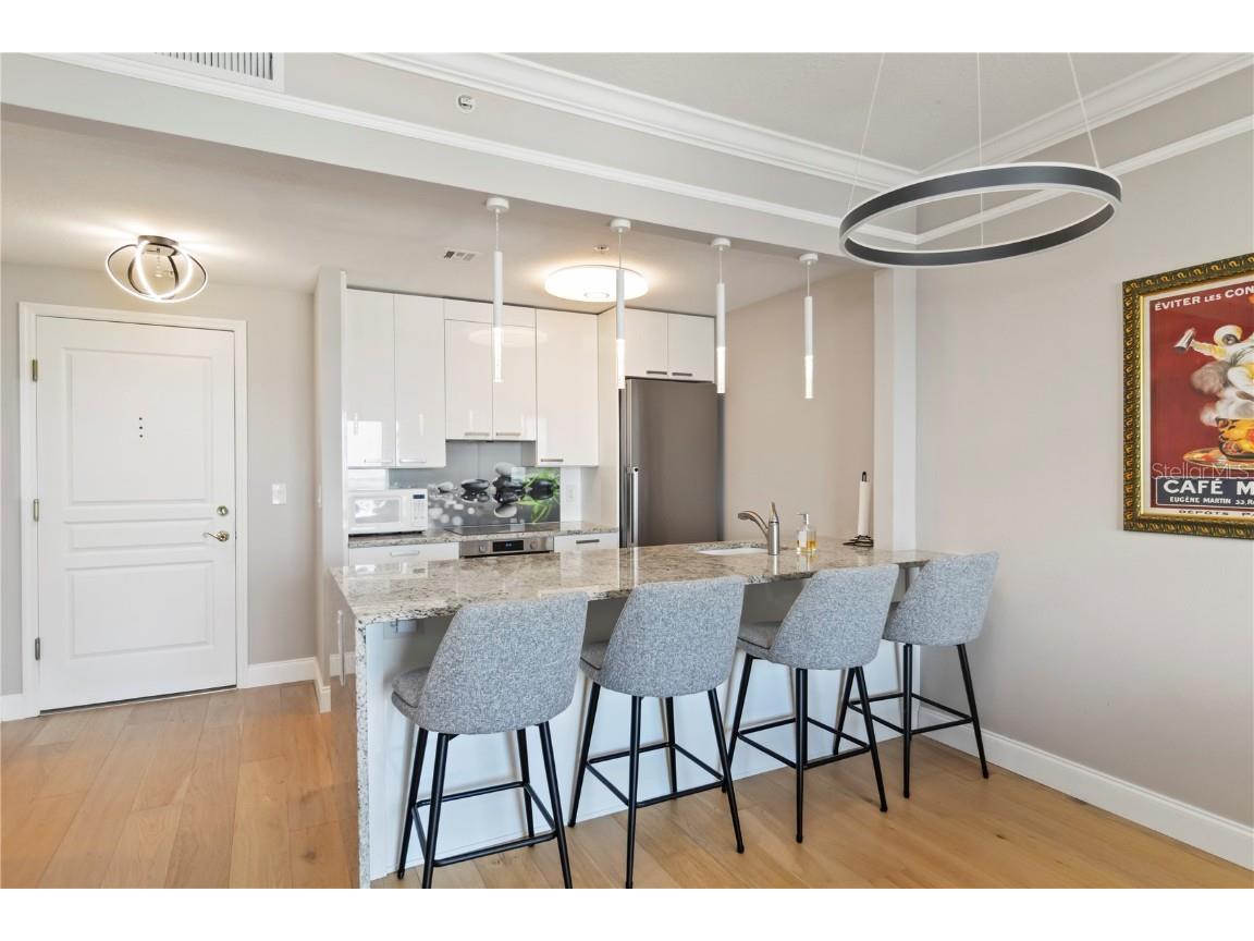 750 N Tamiami Trail #1005 Sarasota FL 34236 A4675978 image9