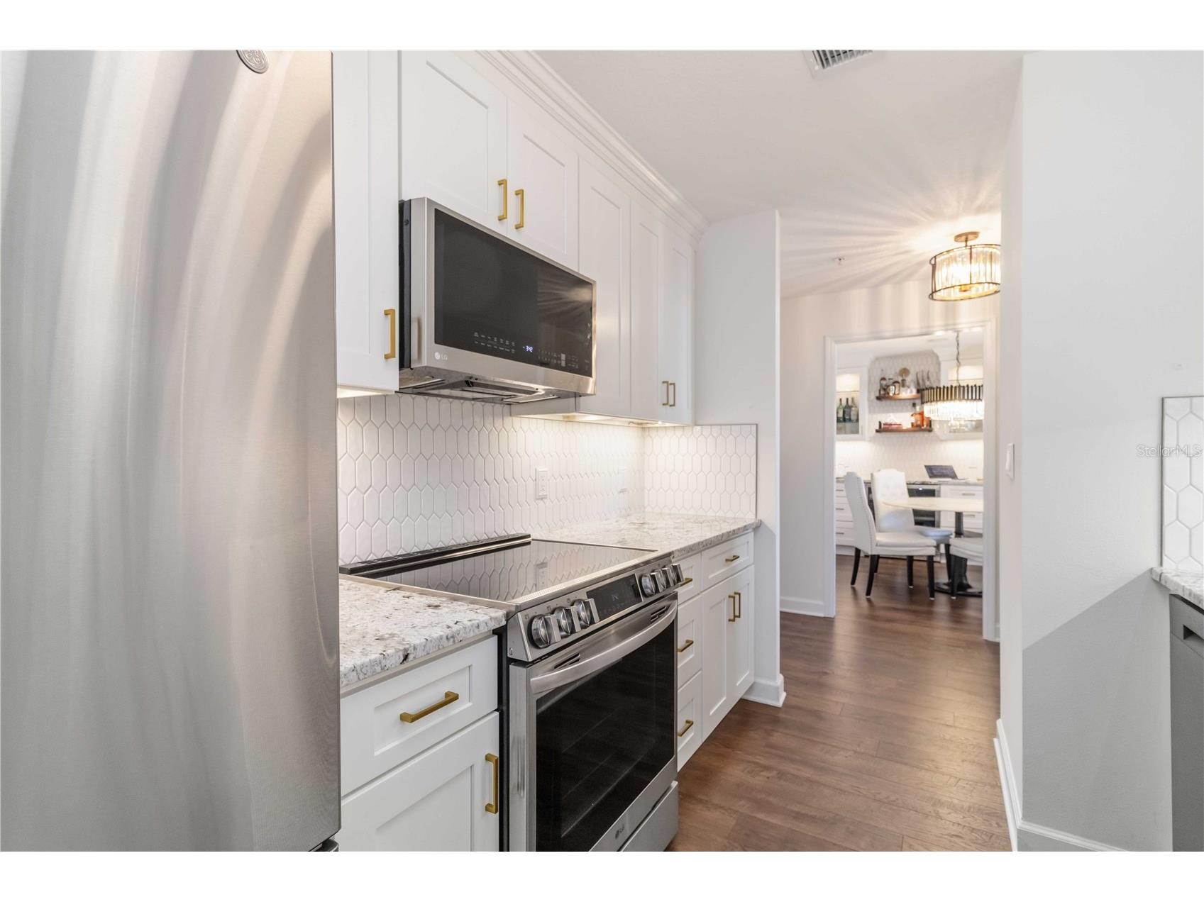 750 N Tamiami Trail #1104 Sarasota FL 34236 A4686921 image17