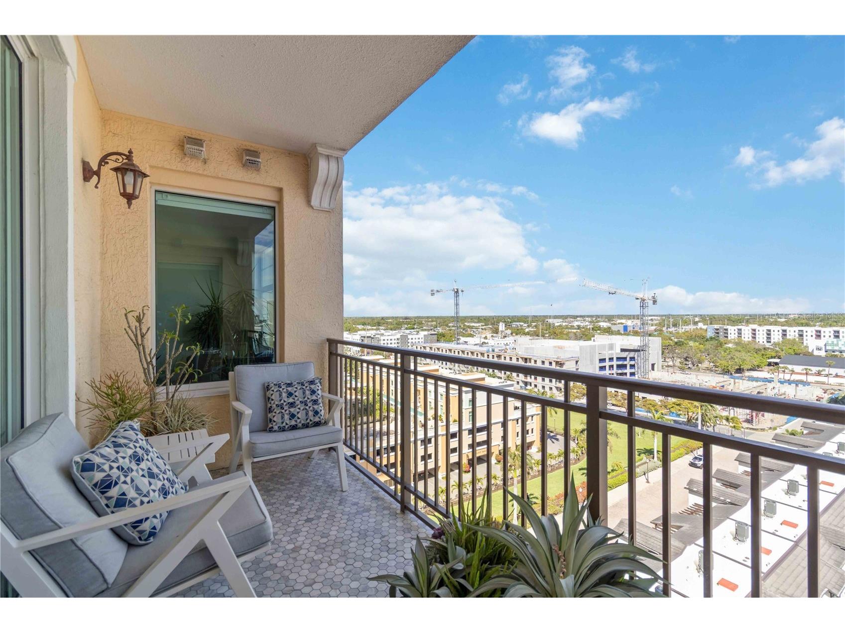 750 N Tamiami Trail #1104 Sarasota FL 34236 A4686921 image28