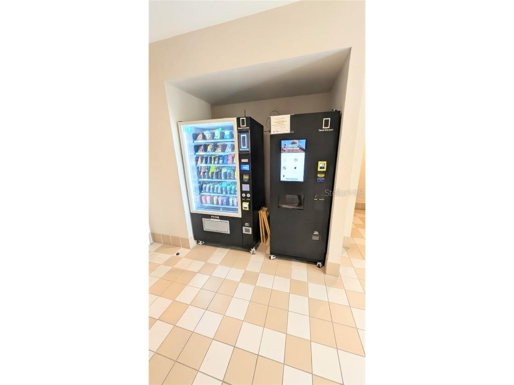 750 N Tamiami Trail #1204 Sarasota FL 34236 A4672268 image22