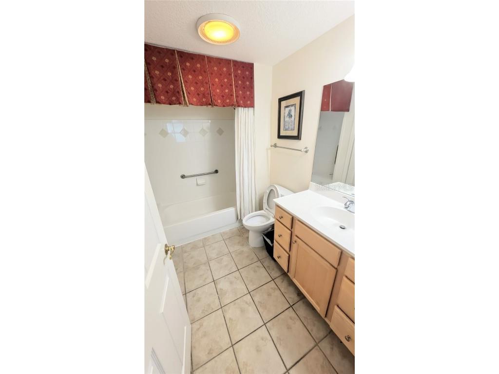 750 N Tamiami Trail #1204 Sarasota FL 34236 A4672268 image9