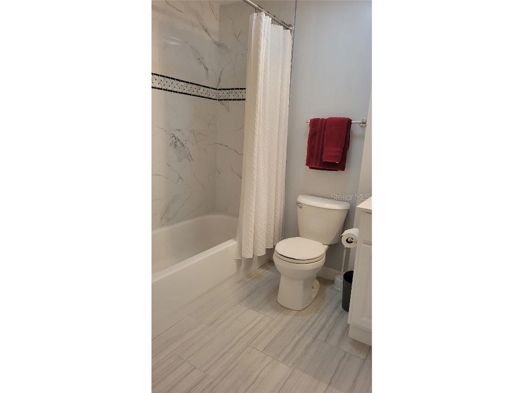 750 N Tamiami Trail #1404 Sarasota FL 34236 A4641122 image19