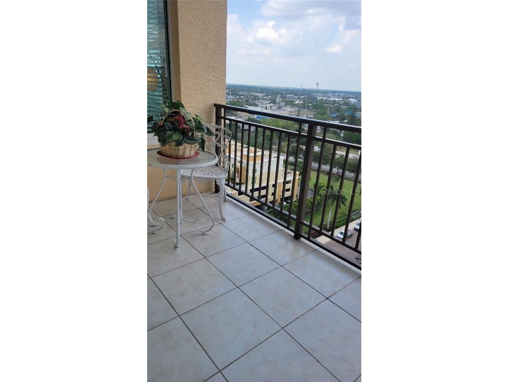 750 N Tamiami Trail #1404 Sarasota FL 34236 A4641122 image7