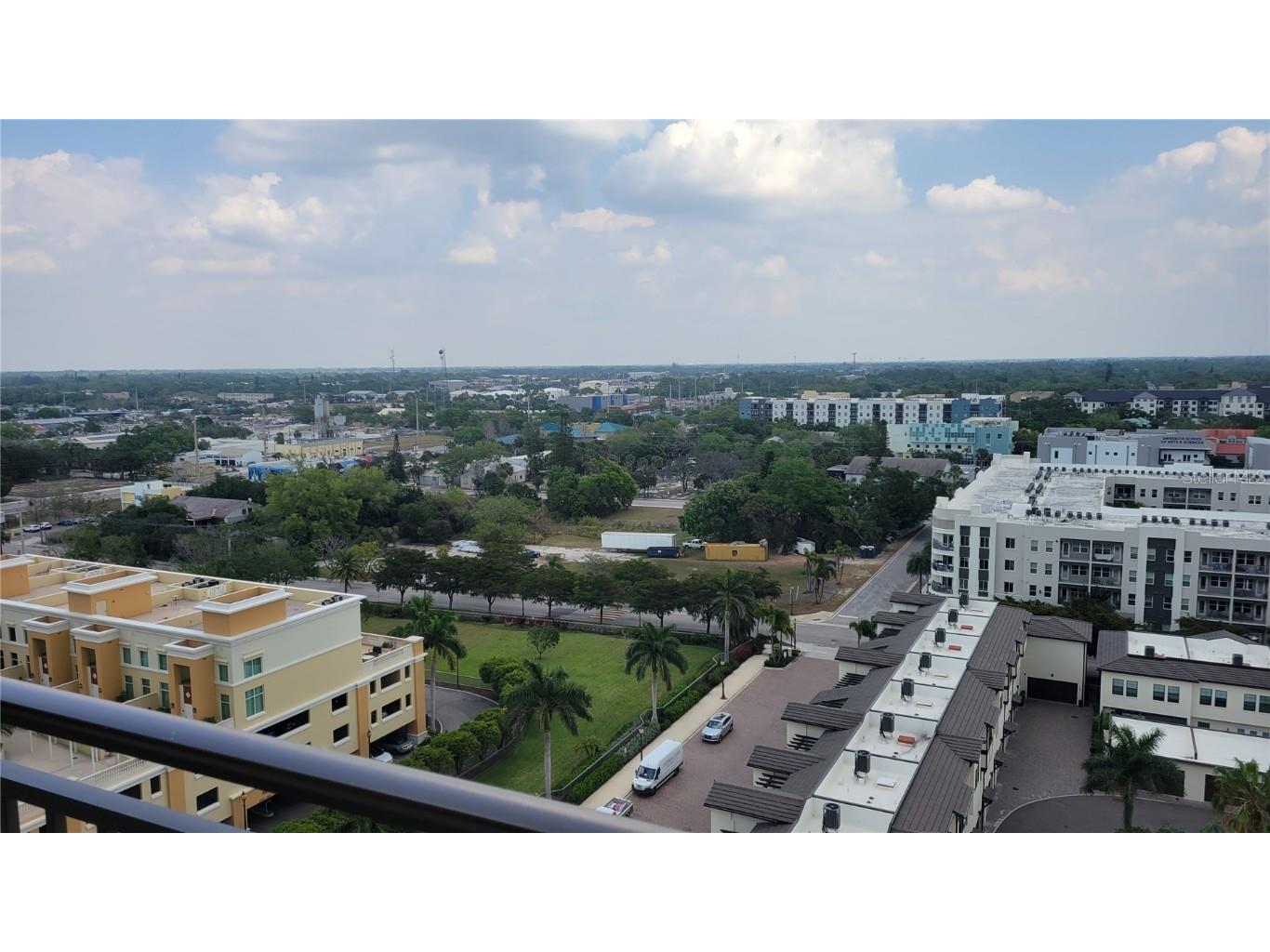 750 N Tamiami Trail #1404 Sarasota FL 34236 A4641122 image9