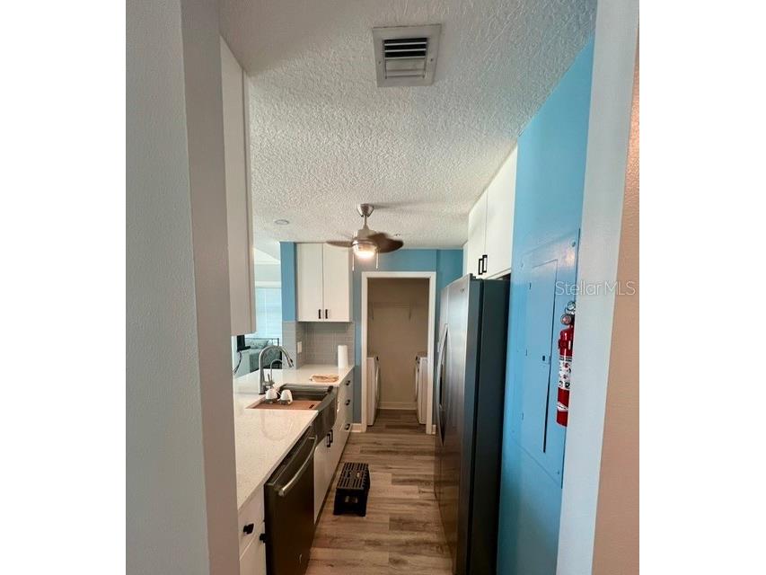 750 N Tamiami Trail #1618 Sarasota FL 34236 A4669932 image6