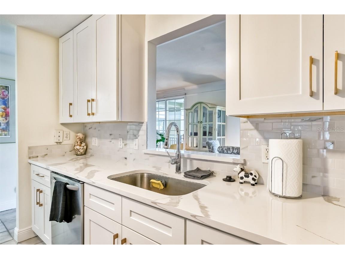 750 N Tamiami Trail #205 Sarasota FL 34236 A4525005 image18