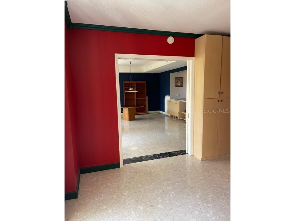 750 N Tamiami Trail #208 Sarasota FL 34236 A4650333 image11