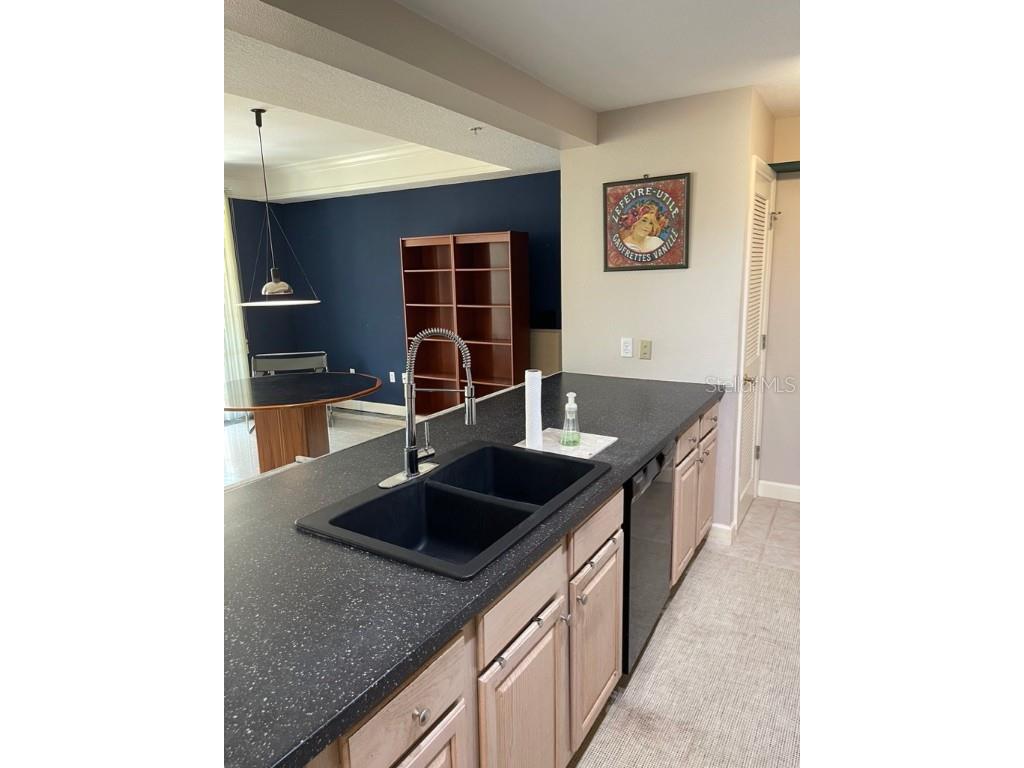 750 N Tamiami Trail #208 Sarasota FL 34236 A4650333 image15