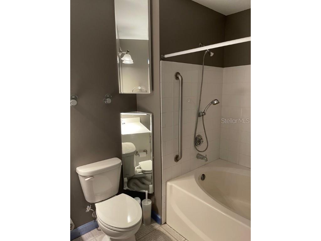 750 N Tamiami Trail #208 Sarasota FL 34236 A4650333 image24