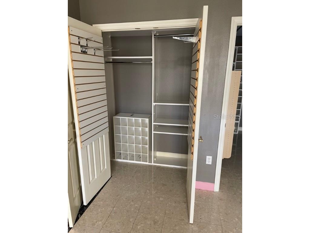 750 N Tamiami Trail #208 Sarasota FL 34236 A4650333 image31