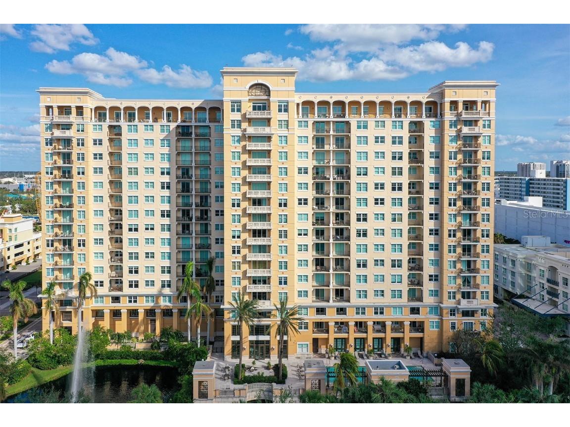 750 N Tamiami Trail #302 Sarasota FL 34236 A4629006 image1