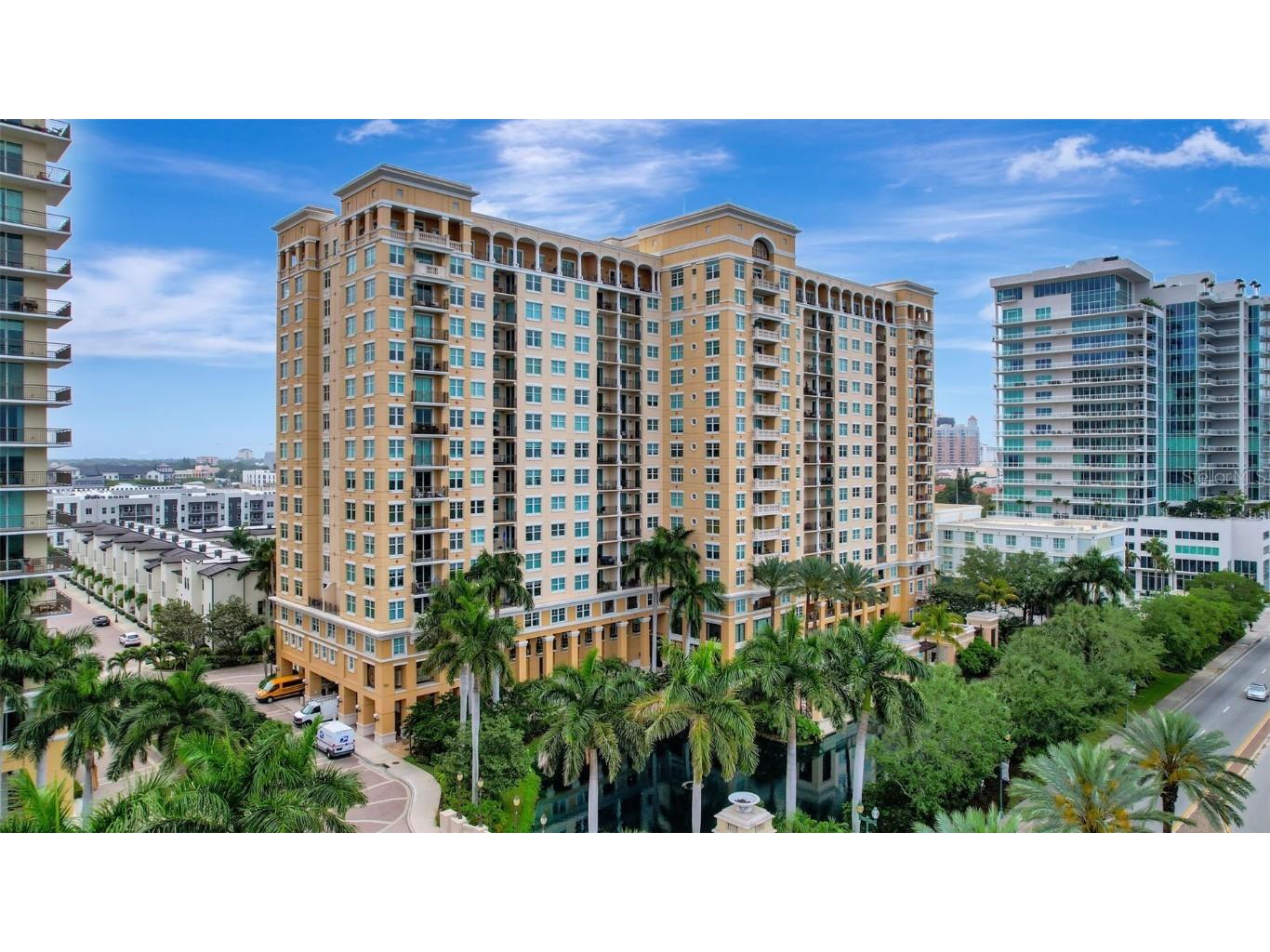 750 N Tamiami Trail #304 Sarasota FL 34236 A4606011 image1