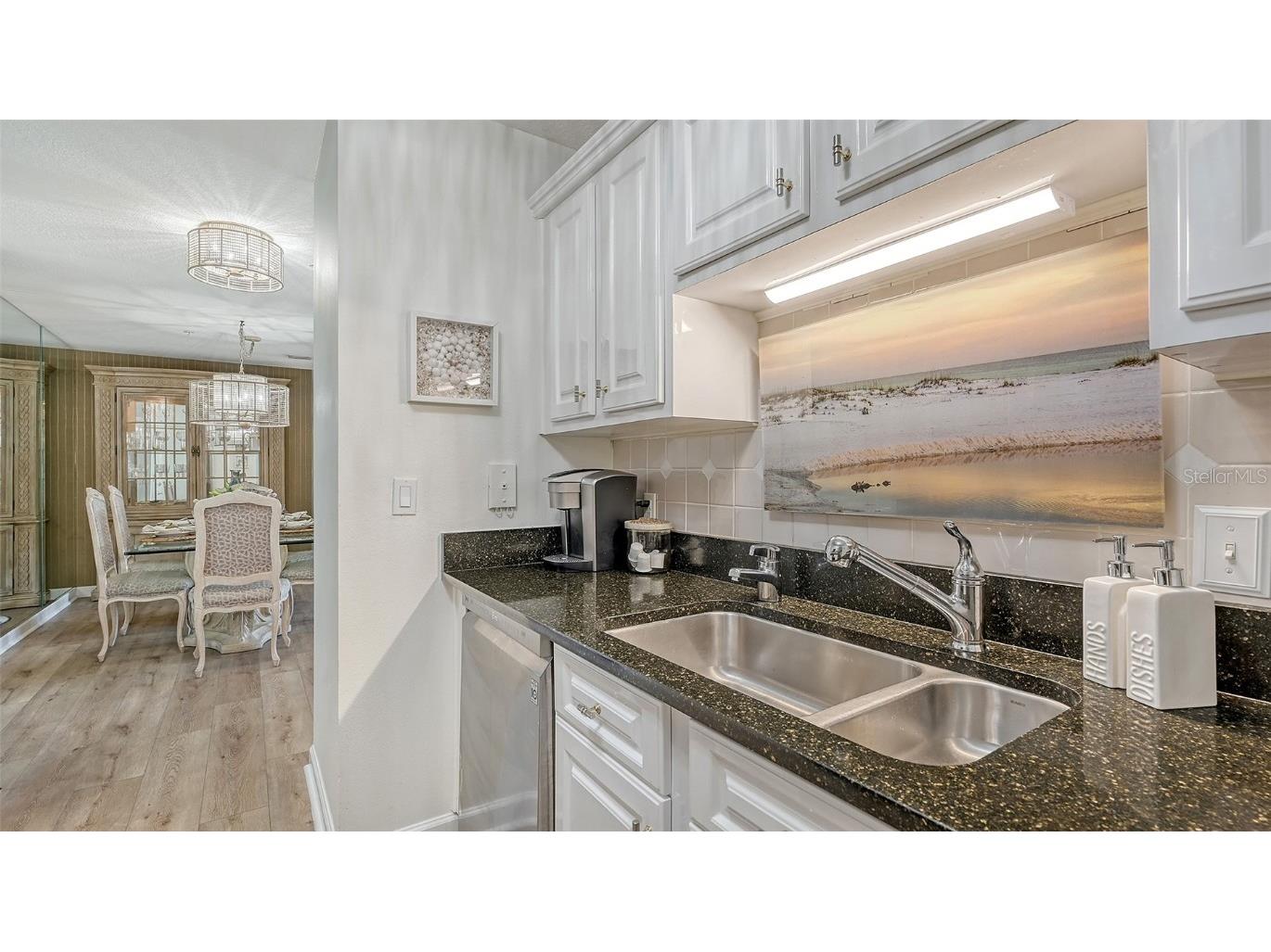 750 N Tamiami Trail #304 Sarasota FL 34236 A4647226 image7