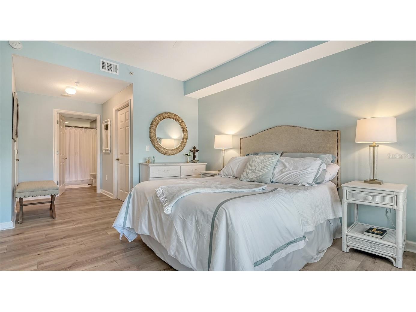 750 N Tamiami Trail #304 Sarasota FL 34236 A4657467 image22