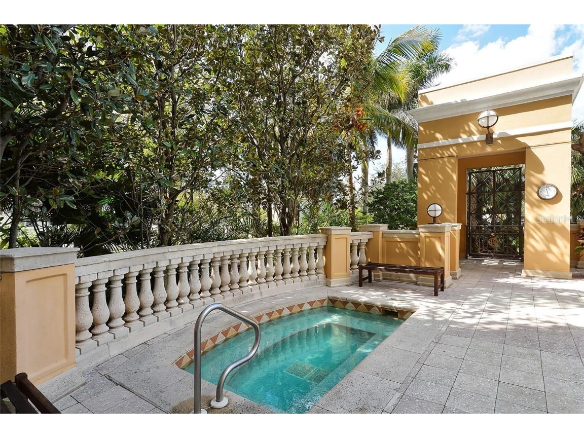 750 N Tamiami Trail #304 Sarasota FL 34236 A4657467 image62