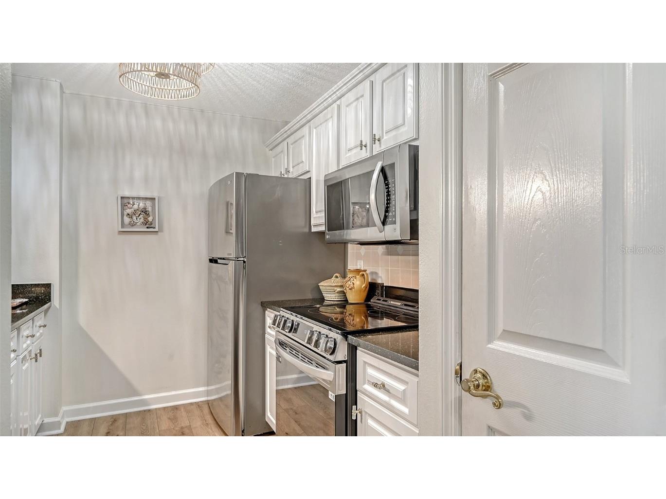 750 N Tamiami Trail #304 Sarasota FL 34236 A4657467 image8