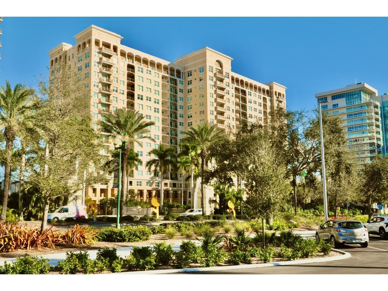 750 N Tamiami Trail #307 Sarasota FL 34236 A4680305 image1