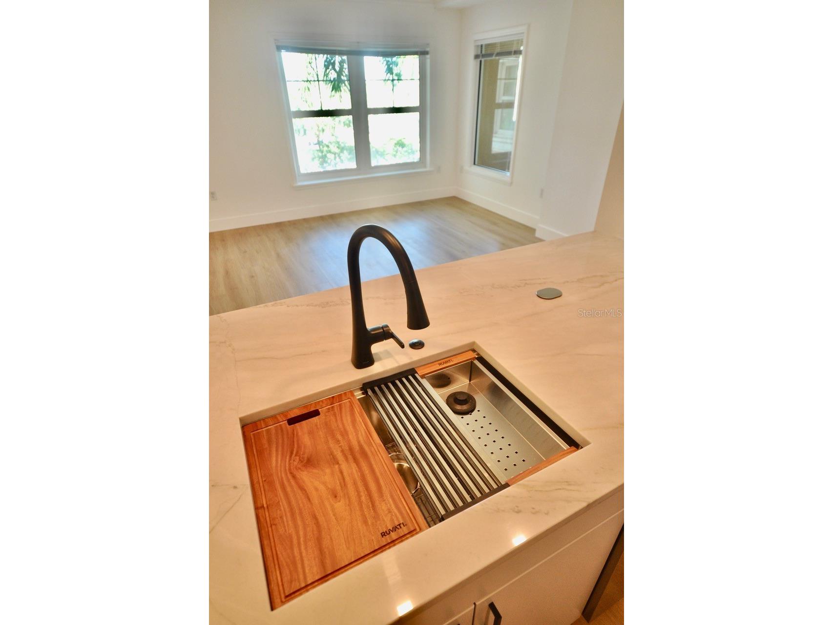 750 N Tamiami Trail #307 Sarasota FL 34236 A4680305 image12