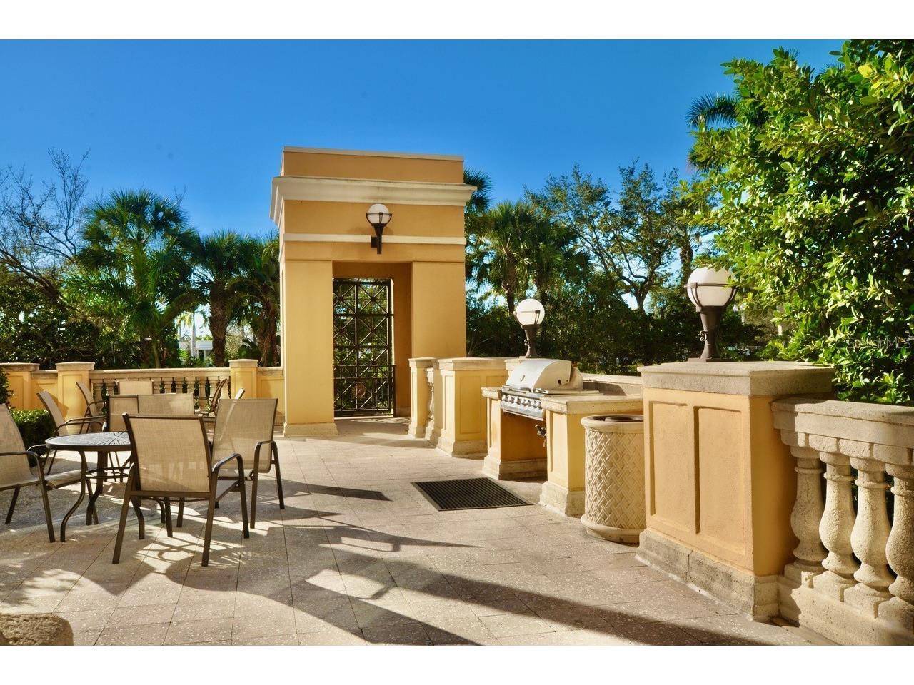 750 N Tamiami Trail #307 Sarasota FL 34236 A4680305 image34