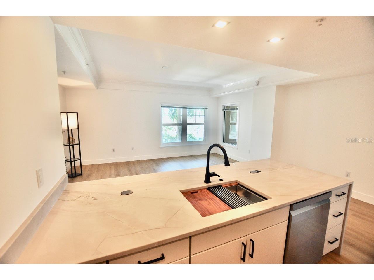 750 N Tamiami Trail #307 Sarasota FL 34236 A4680305 image8