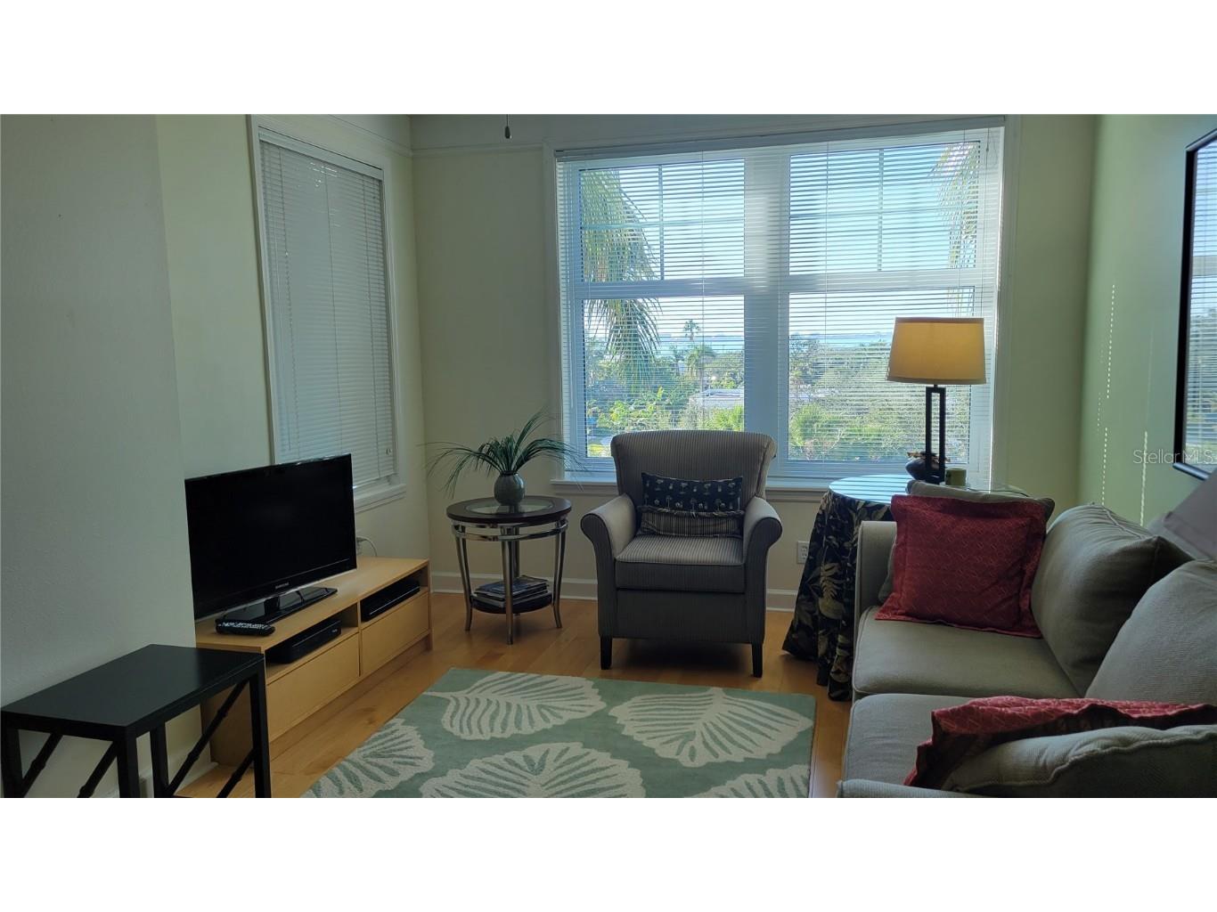 750 N Tamiami Trail #405 Sarasota FL 34236 A4189067 image11