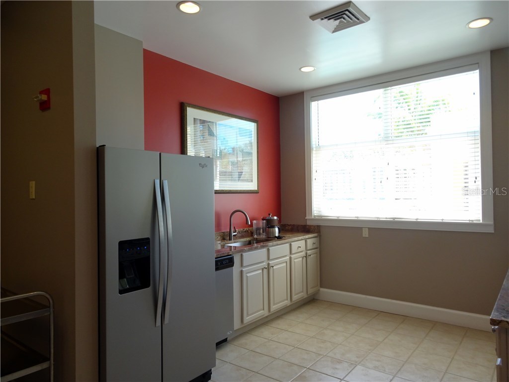 750 N Tamiami Trail #405 Sarasota FL 34236 A4189067 image21